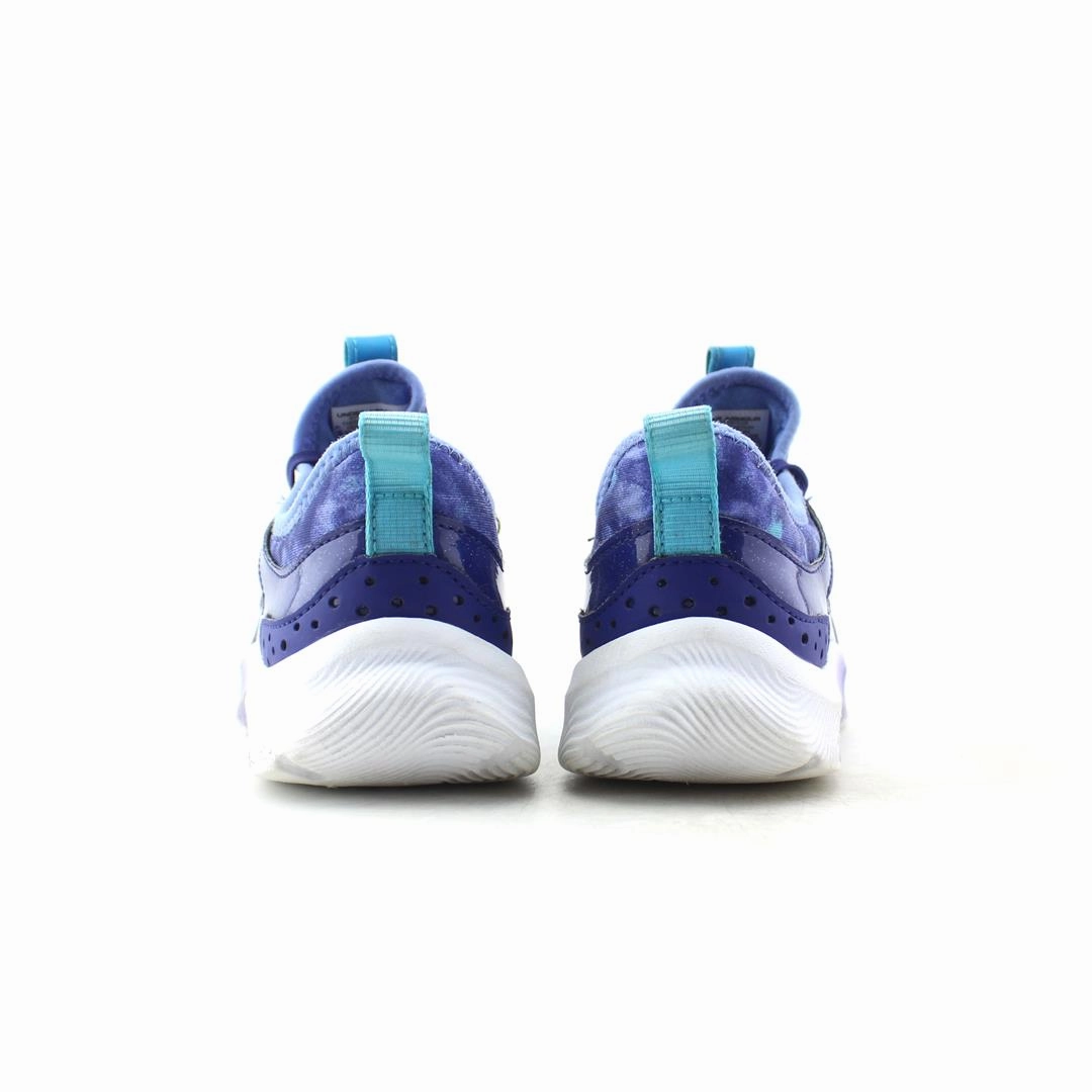 UNDER ARMOUR GGS INFINITY 2 F2F Under Armour trainer close-ups