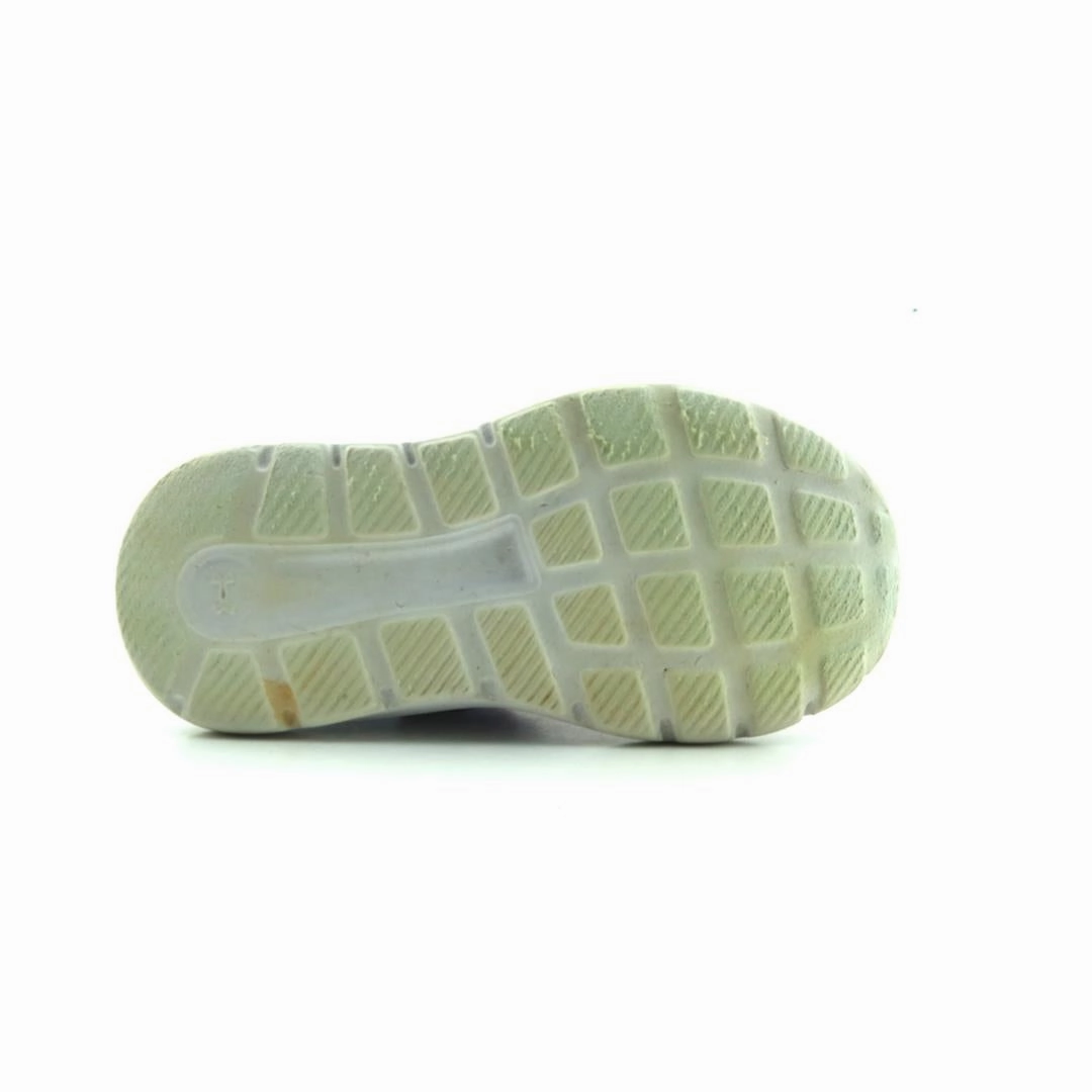 UNDER ARMOUR GINF OUTHUSTLE Under Armour sport shoe shots