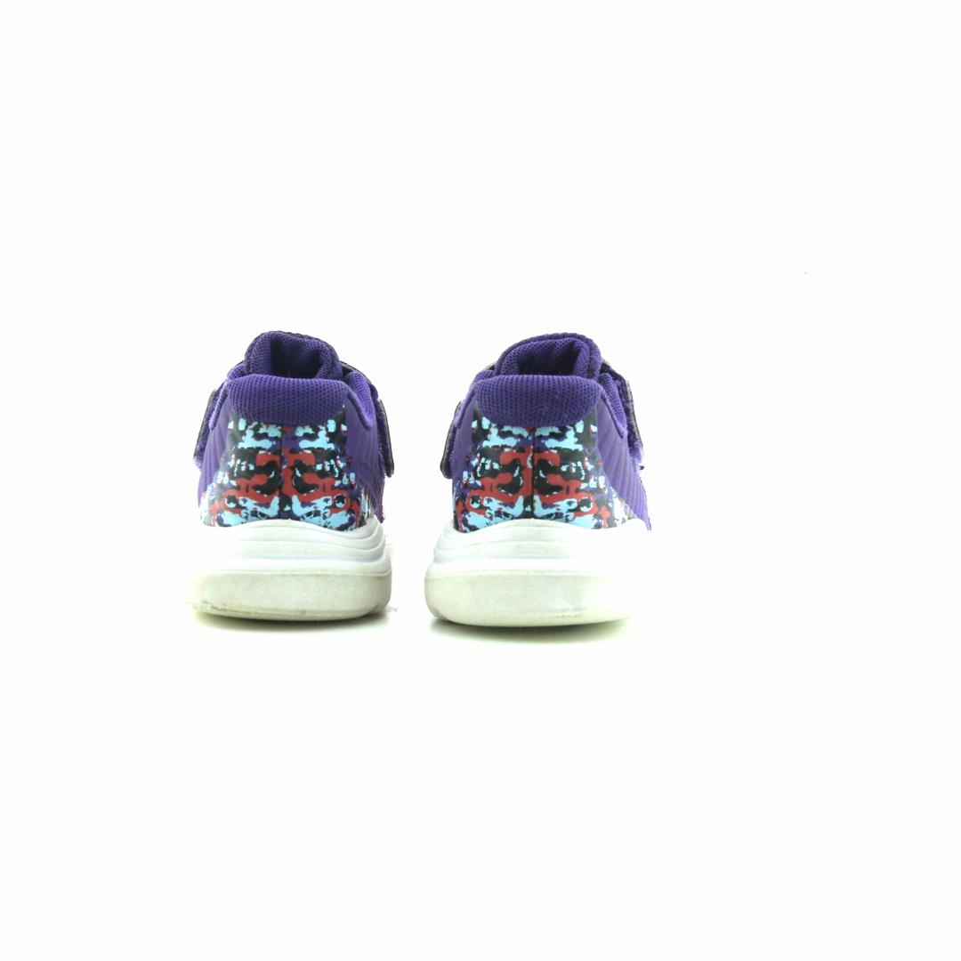 UNDER ARMOUR GINF OUTHUSTLE Under Armour sport shoe shots