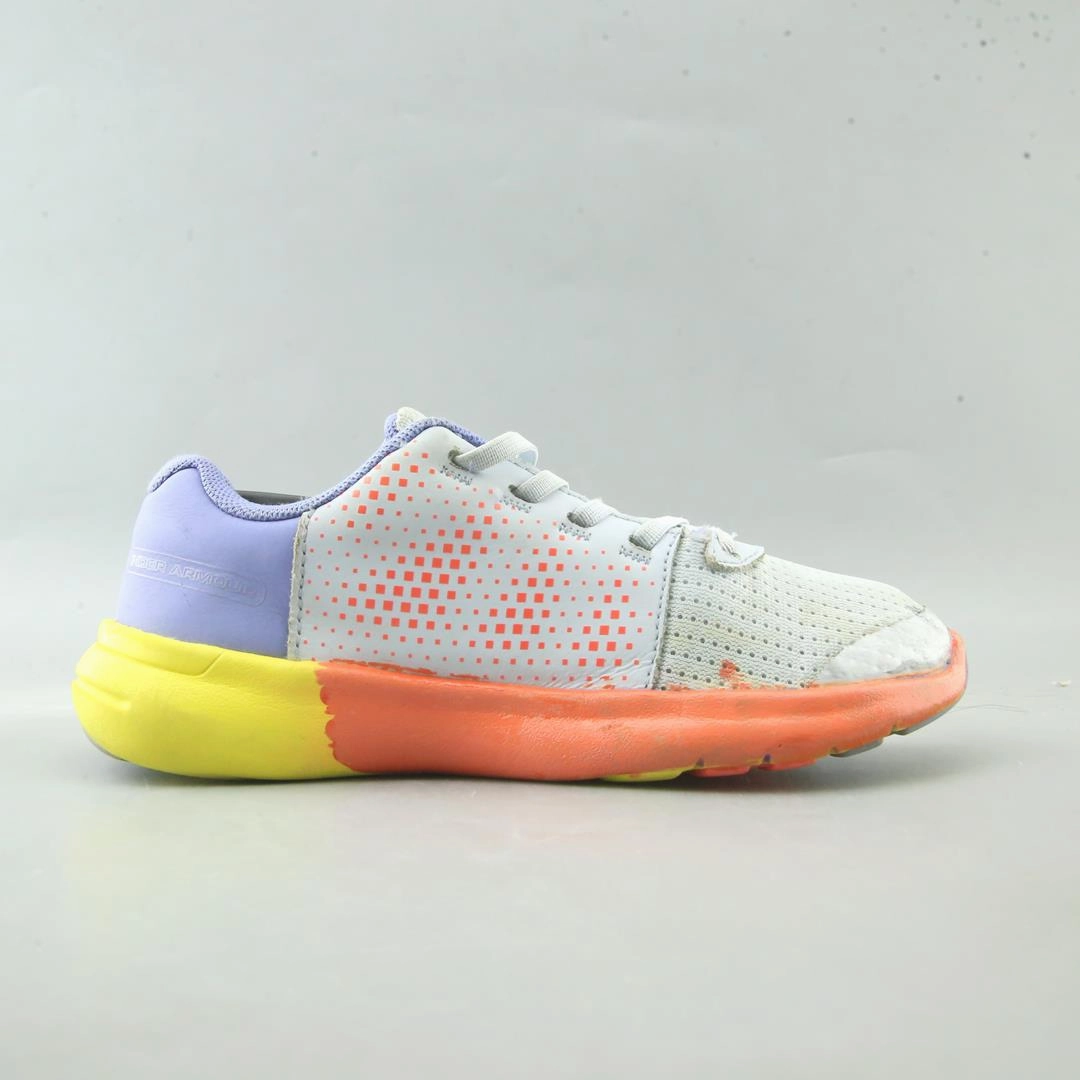UNDER ARMOUR GPS FUEL 2 Under Armour sport shoe shots