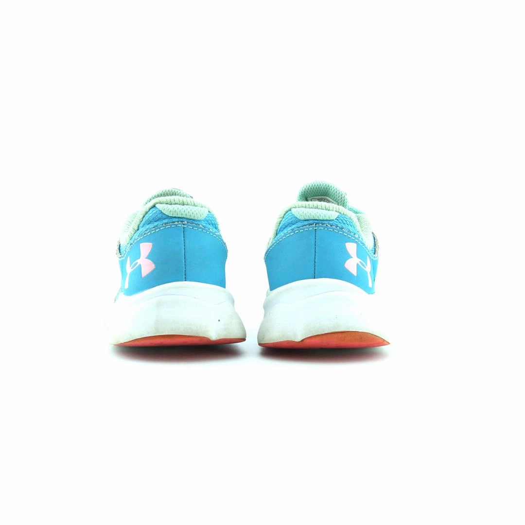 UNDER ARMOUR GRADE  PACE Under Armour sport shoe shots