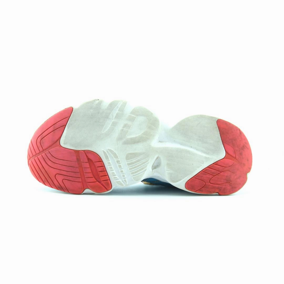 UNDER ARMOUR GRADE  PACE Under Armour sport shoe shots