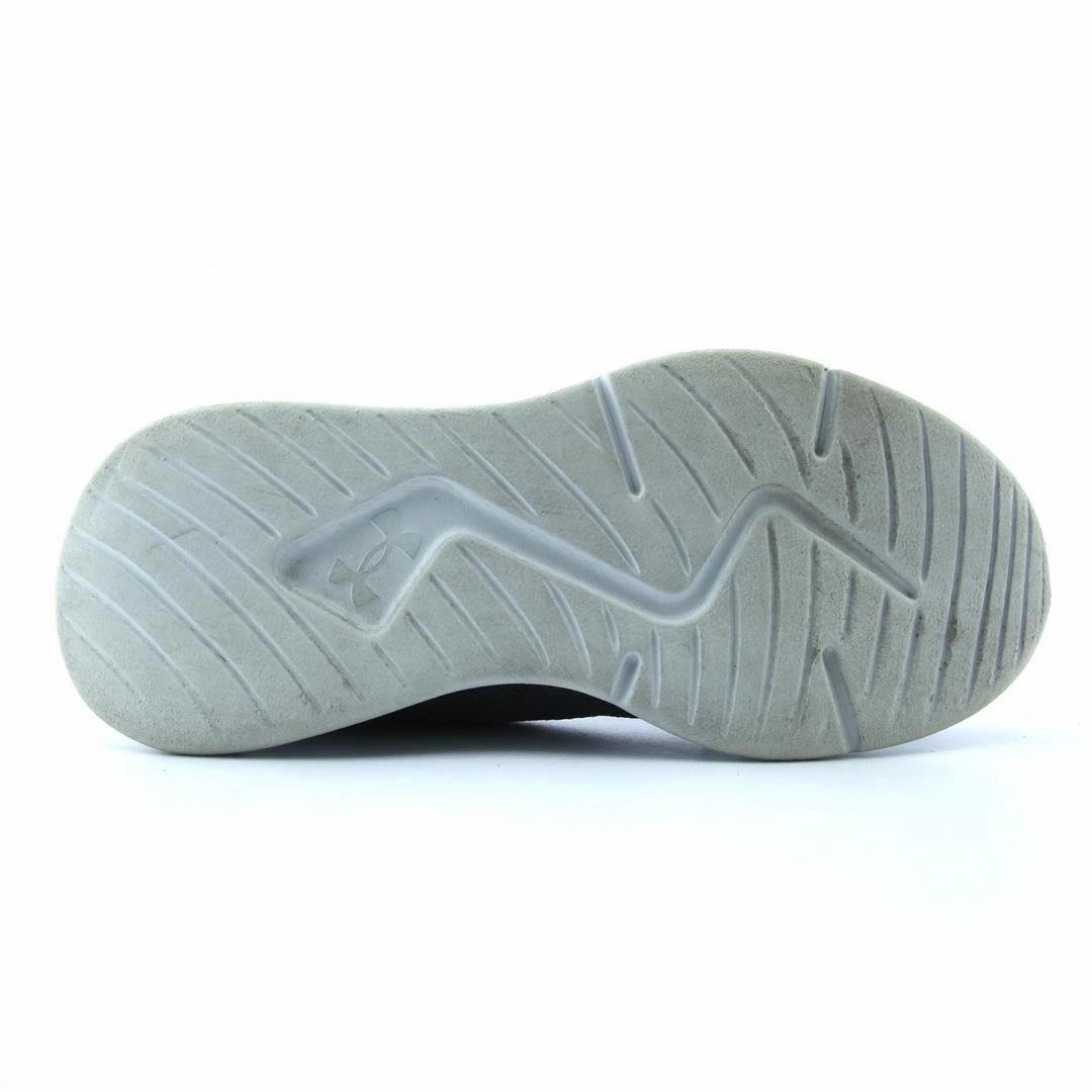 UNDER ARMOUR GRADE SCHOOL ESSENTIAL Under Armour trainer close-ups