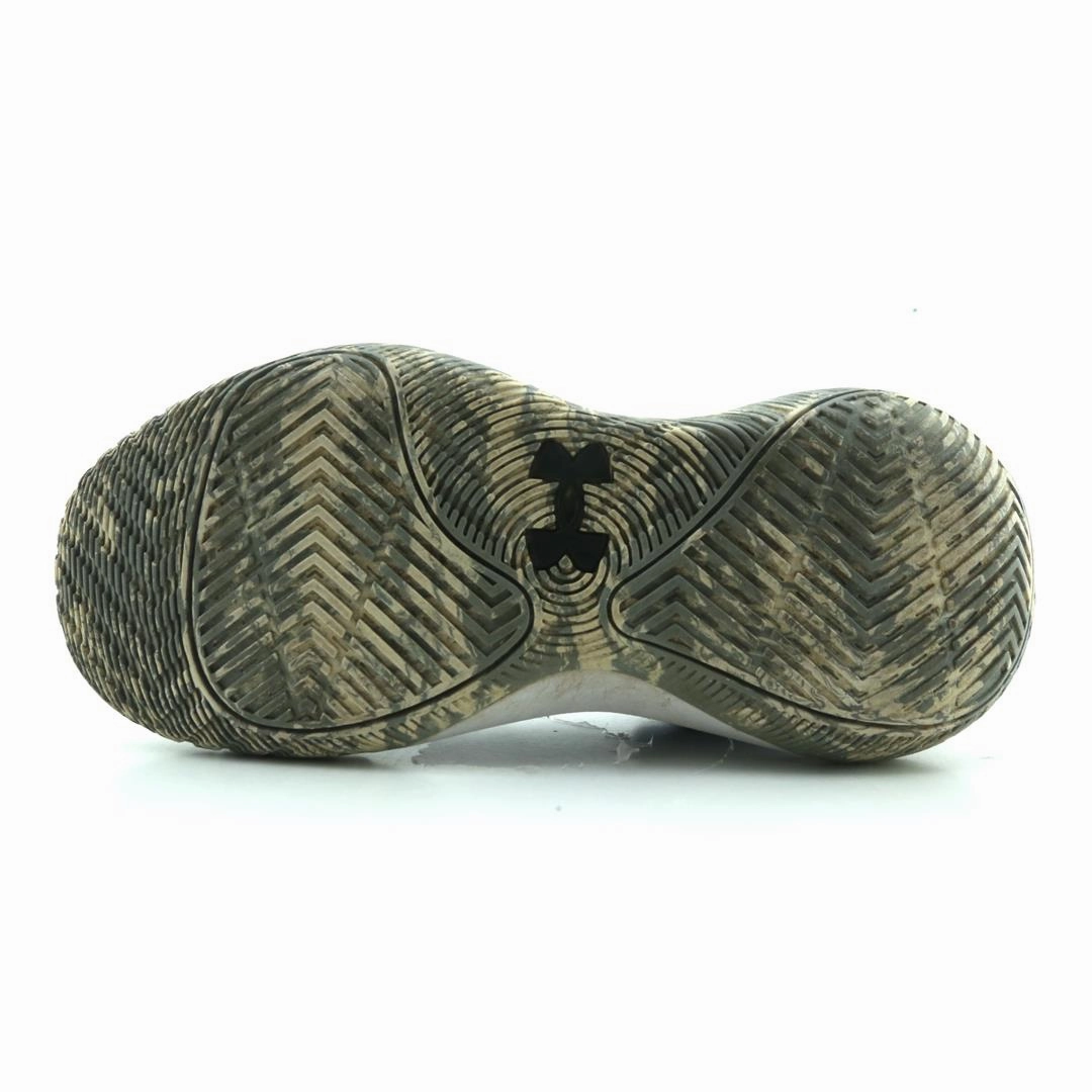 UNDER ARMOUR GRADE SCHOOL JET '21 Under Armour sport shoe shots