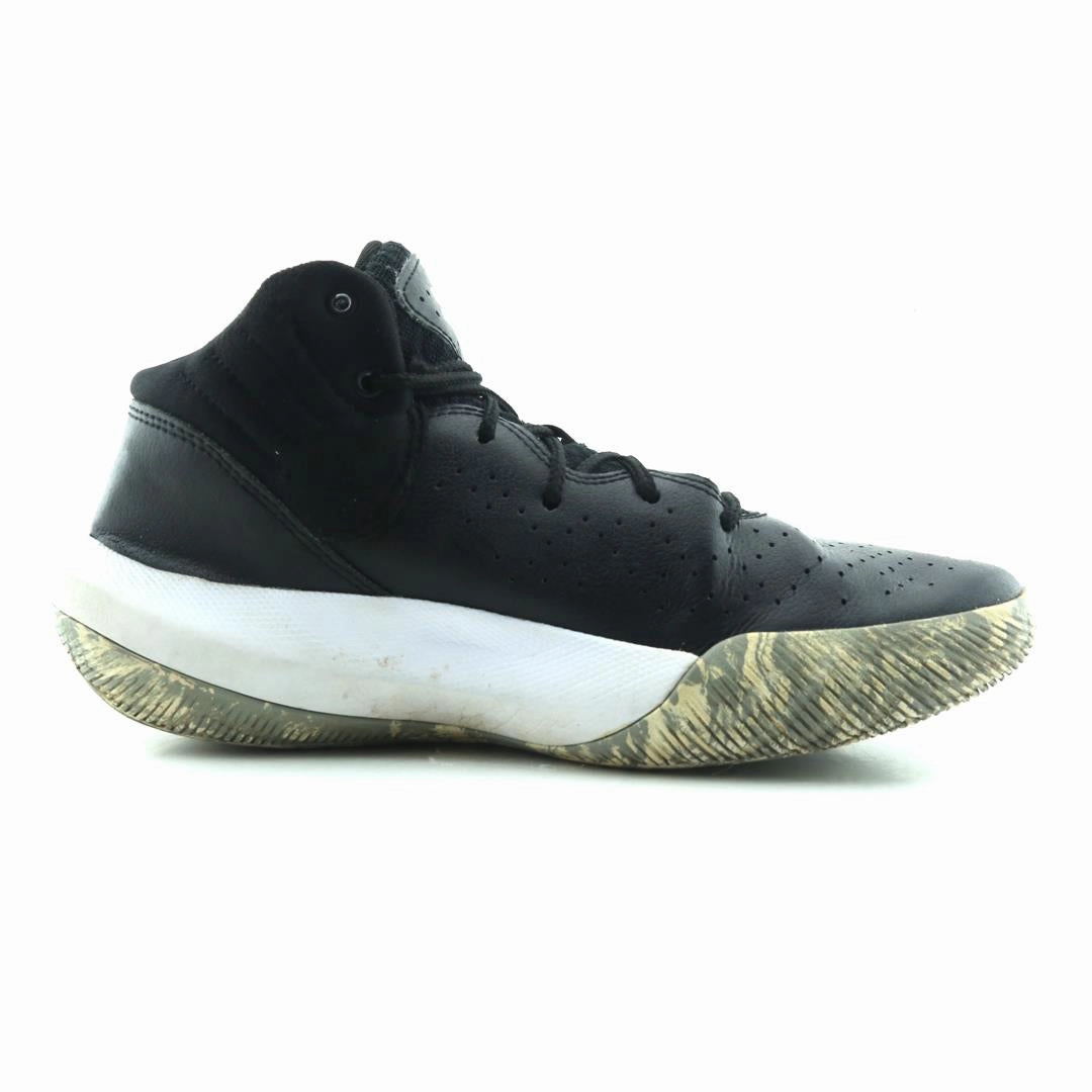 UNDER ARMOUR GRADE SCHOOL JET '21 Under Armour sport shoe shots