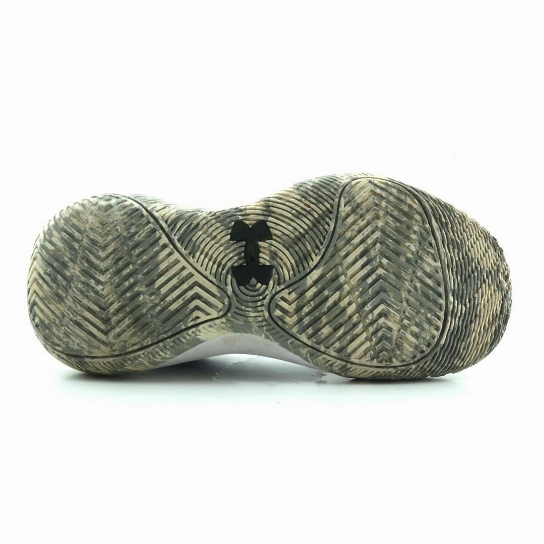 UNDER ARMOUR GRADE SCHOOL JET '21 Under Armour sport shoe shots