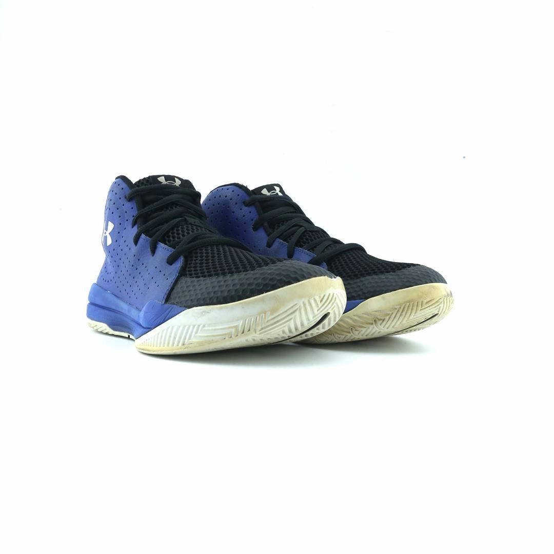 UNDER ARMOUR GS JET 2019 Under Armour sport shoe shots