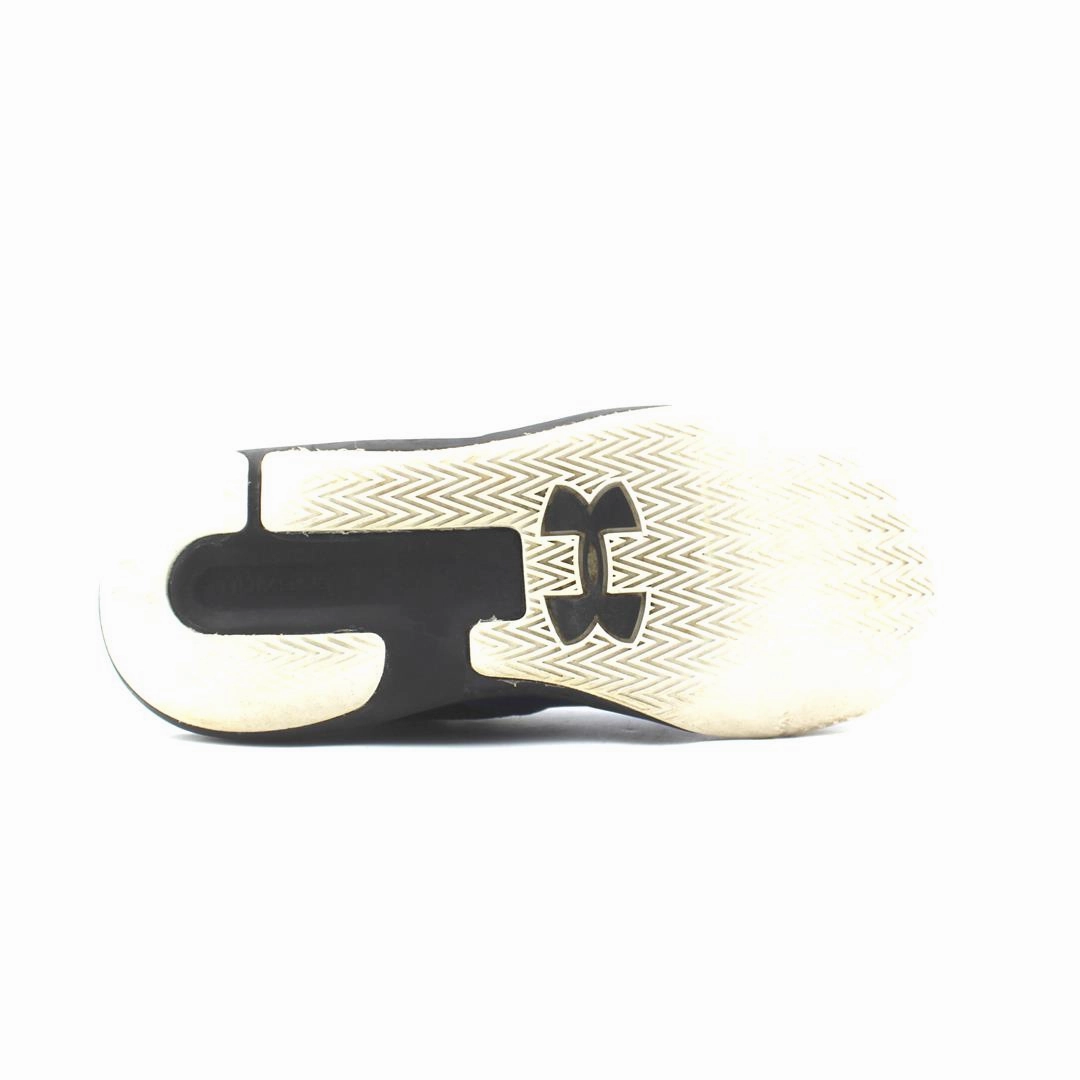 UNDER ARMOUR GS LOCKDOWN 5 Under Armour trainer close-ups