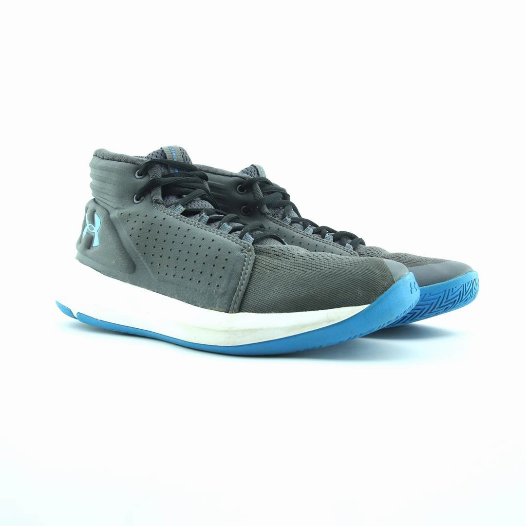 UNDER ARMOUR  HIGHLIGHT ACE 2.0 Under Armour sport shoe shots
