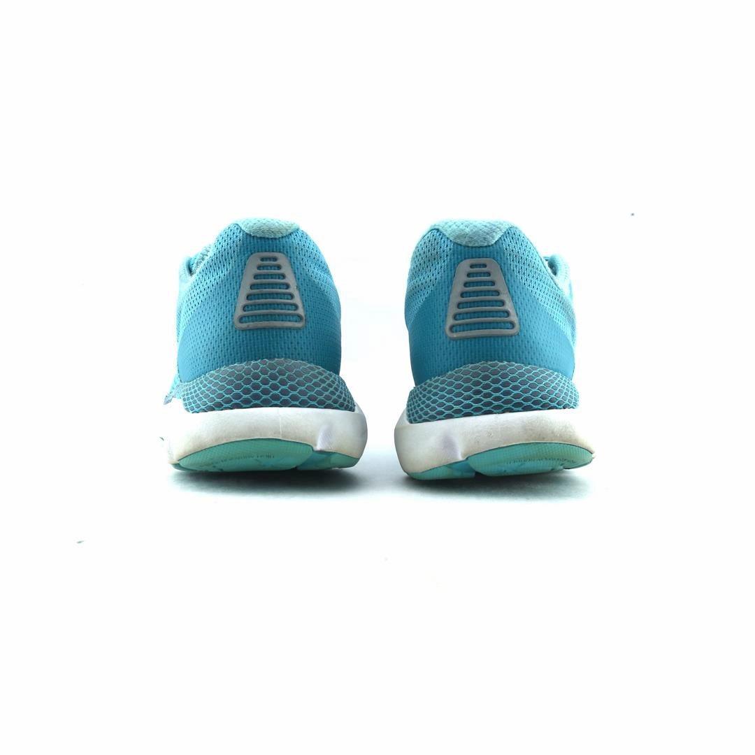 UNDER ARMOUR HOVER INFINITE Under Armour sport shoe shots