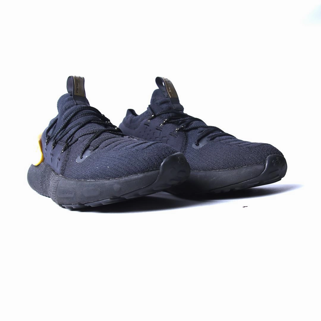 UNDER ARMOUR HOVR PHANTOM 3 MTLC Under Armour sport shoe shots