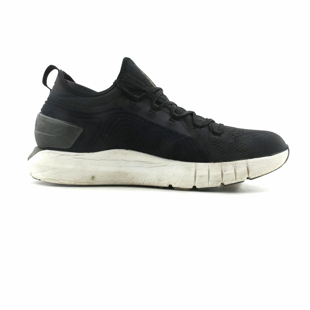 UNDER ARMOUR HOVR PHANTOM SE Under Armour trainer close-ups