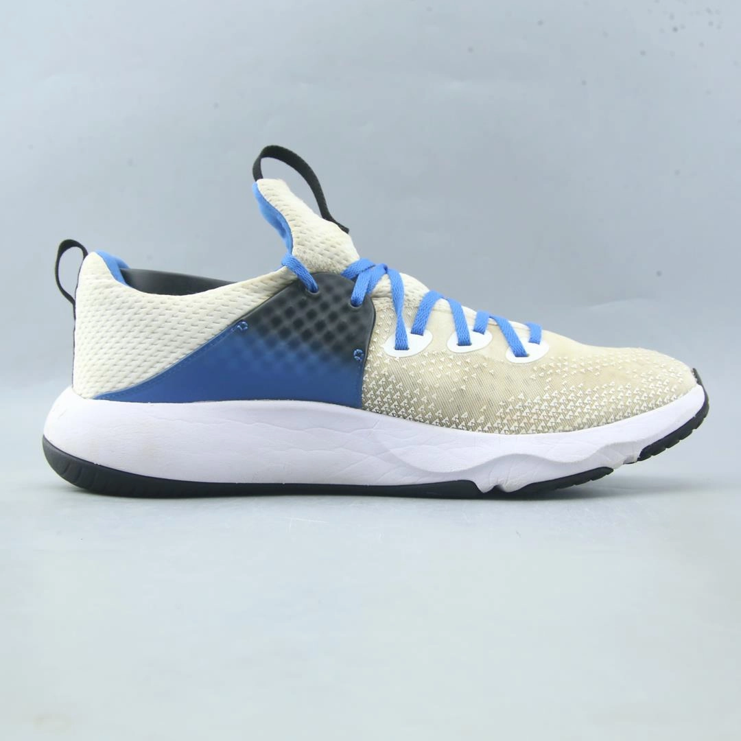 UNDER ARMOUR HOVR RISE 3 Under Armour sport shoe shots
