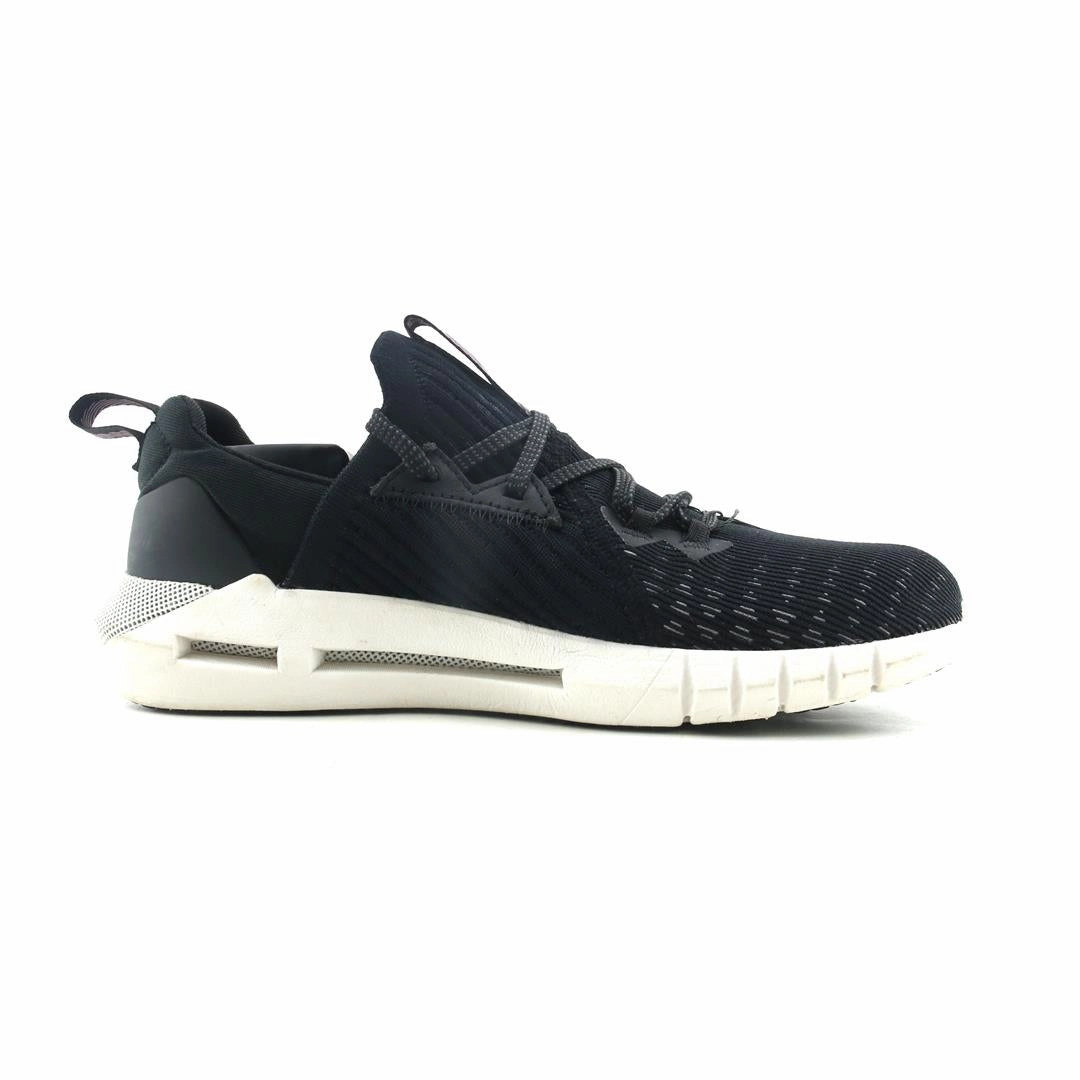 UNDER ARMOUR  HOVR SLK EVO Under Armour trainer close-ups