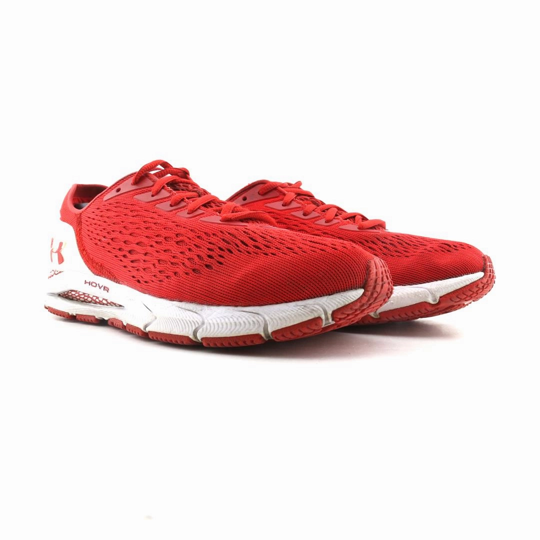 UNDER ARMOUR  HOVR SONIC 2 Under Armour trainer close-ups