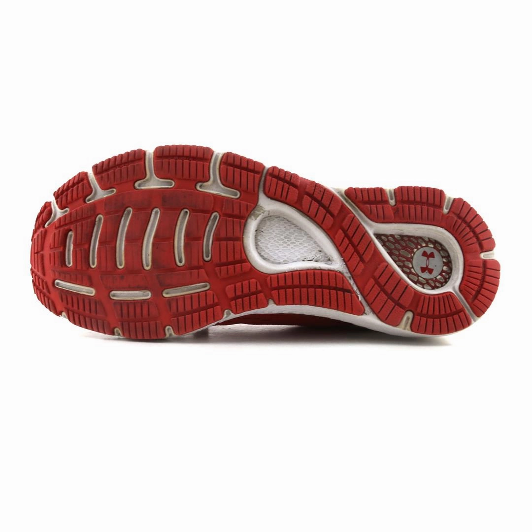 UNDER ARMOUR  HOVR SONIC 2 Under Armour trainer close-ups