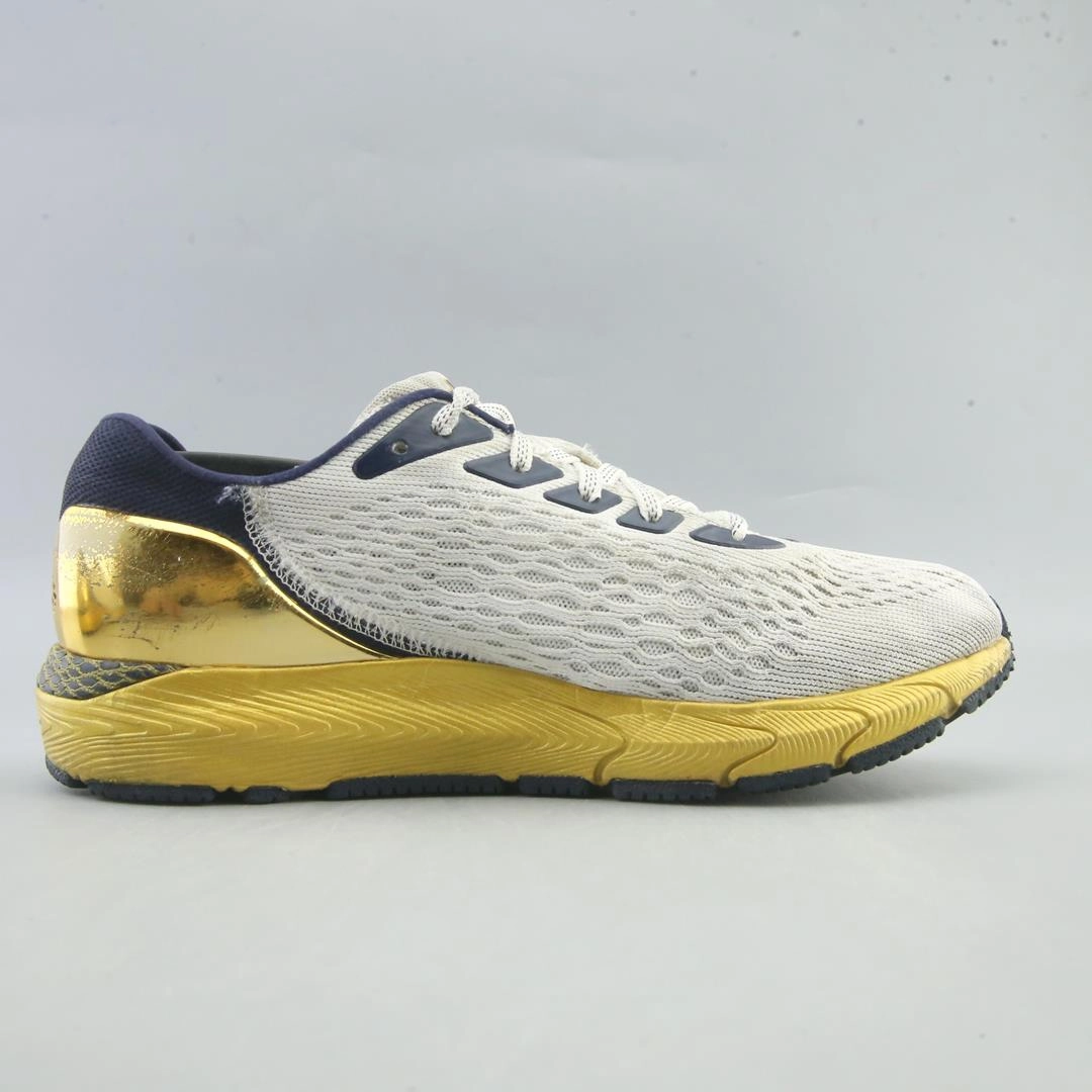 UNDER ARMOUR HOVR SONIC 3 Under Armour trainer close-ups