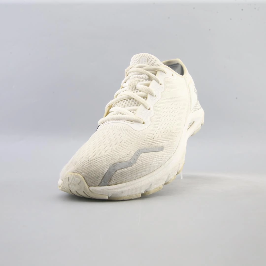 UNDER ARMOUR HOVR SONIC 6 Under Armour trainer close-ups