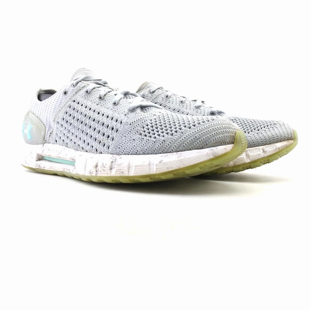 UNDER ARMOUR HOVR SONIC Under Armour trainer close-ups