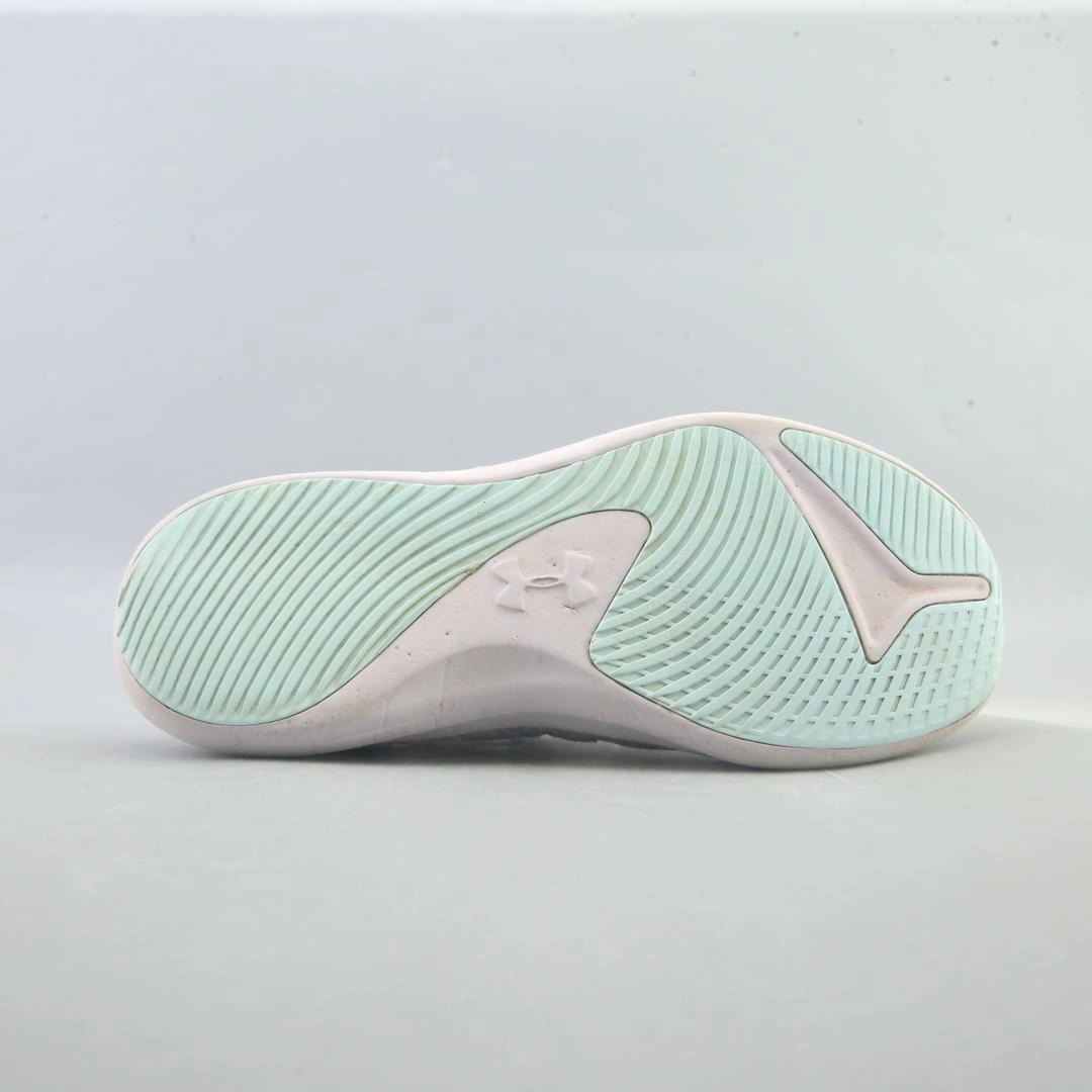 UNDER ARMOUR INFINITY 3 Under Armour trainer close-ups