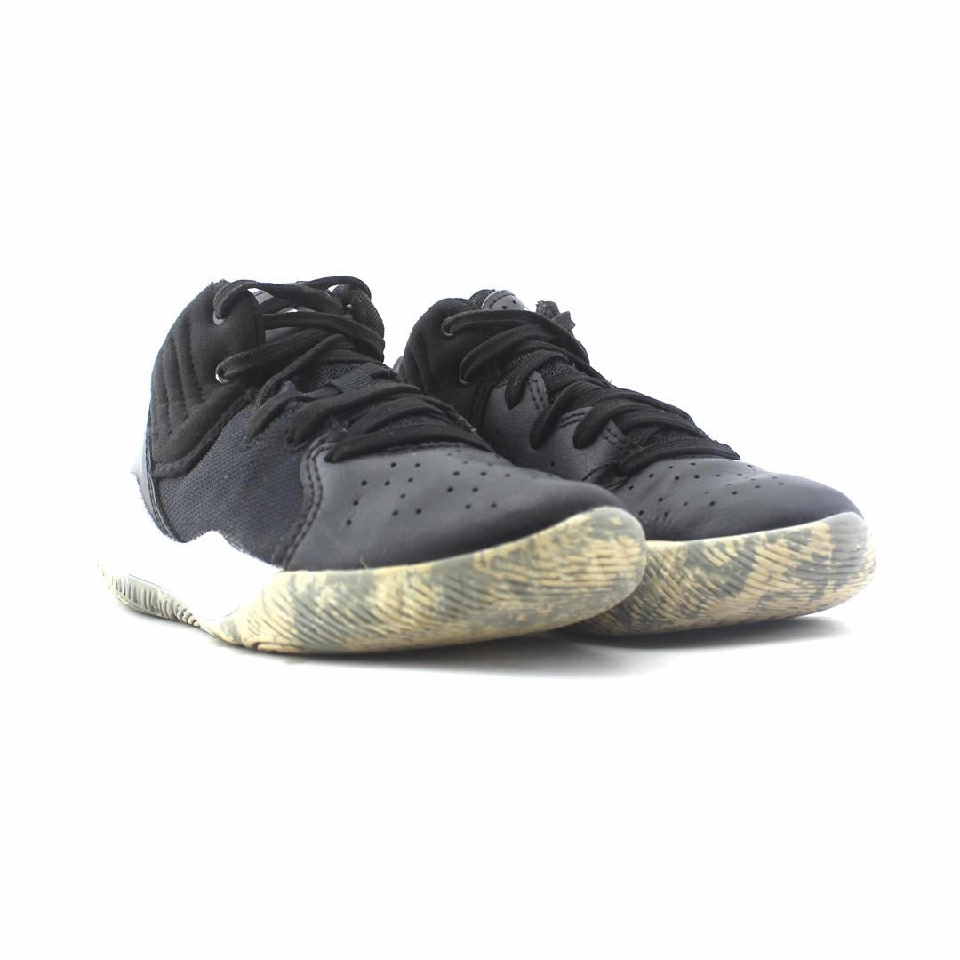 UNDER ARMOUR JET 21 Under Armour trainer close-ups