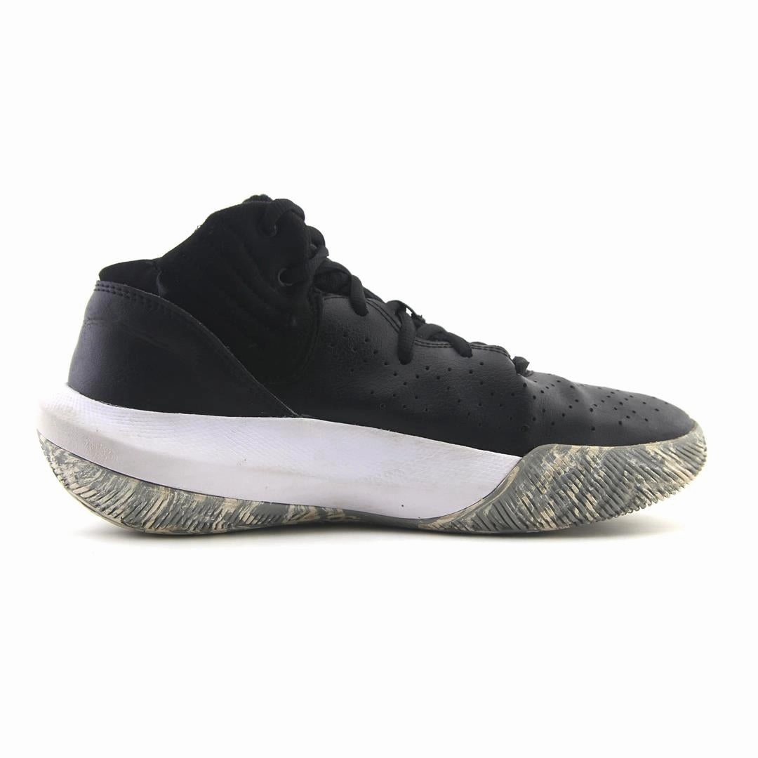 UNDER ARMOUR JET 21 Under Armour trainer close-ups