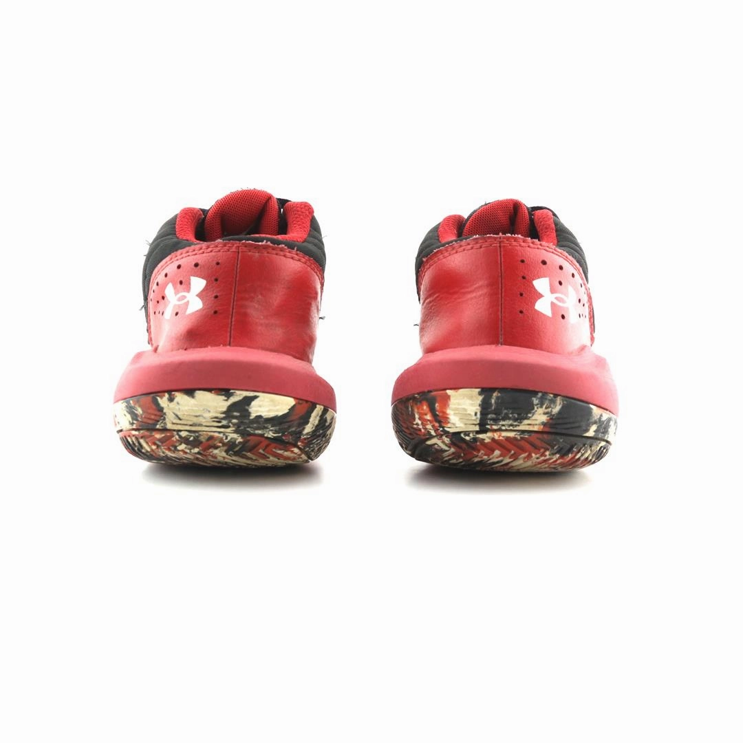 UNDER ARMOUR  JET 21 Under Armour trainer close-ups