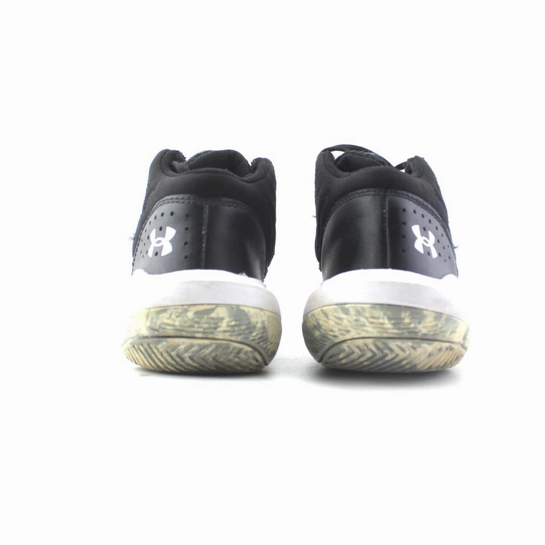 UNDER ARMOUR JET 21 Under Armour trainer close-ups