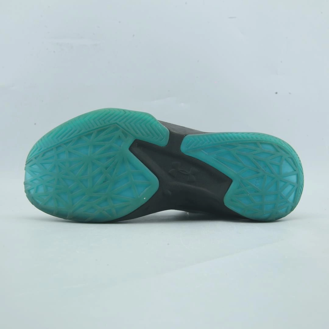 UNDER ARMOUR JET MID Under Armour performance footwear