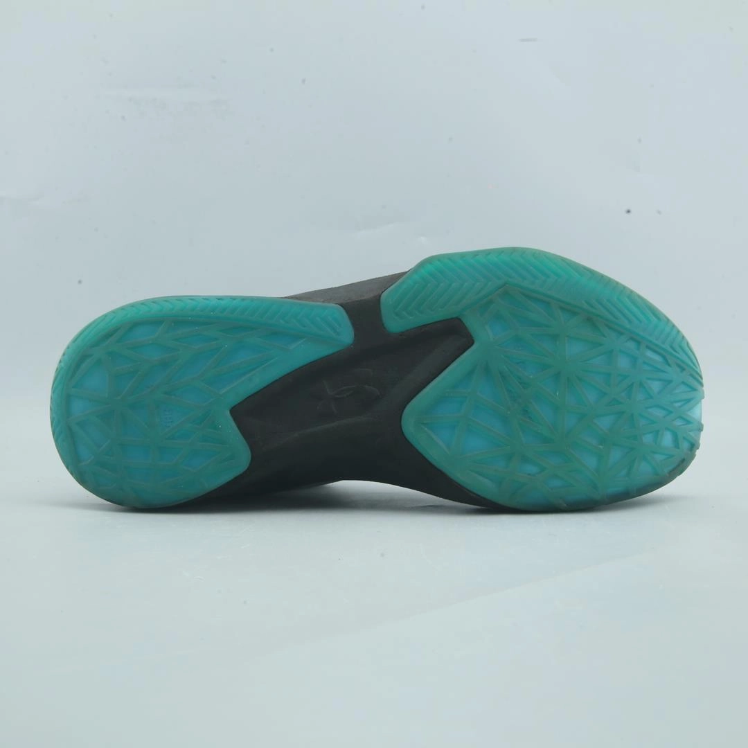 UNDER ARMOUR JET MID Under Armour performance footwear