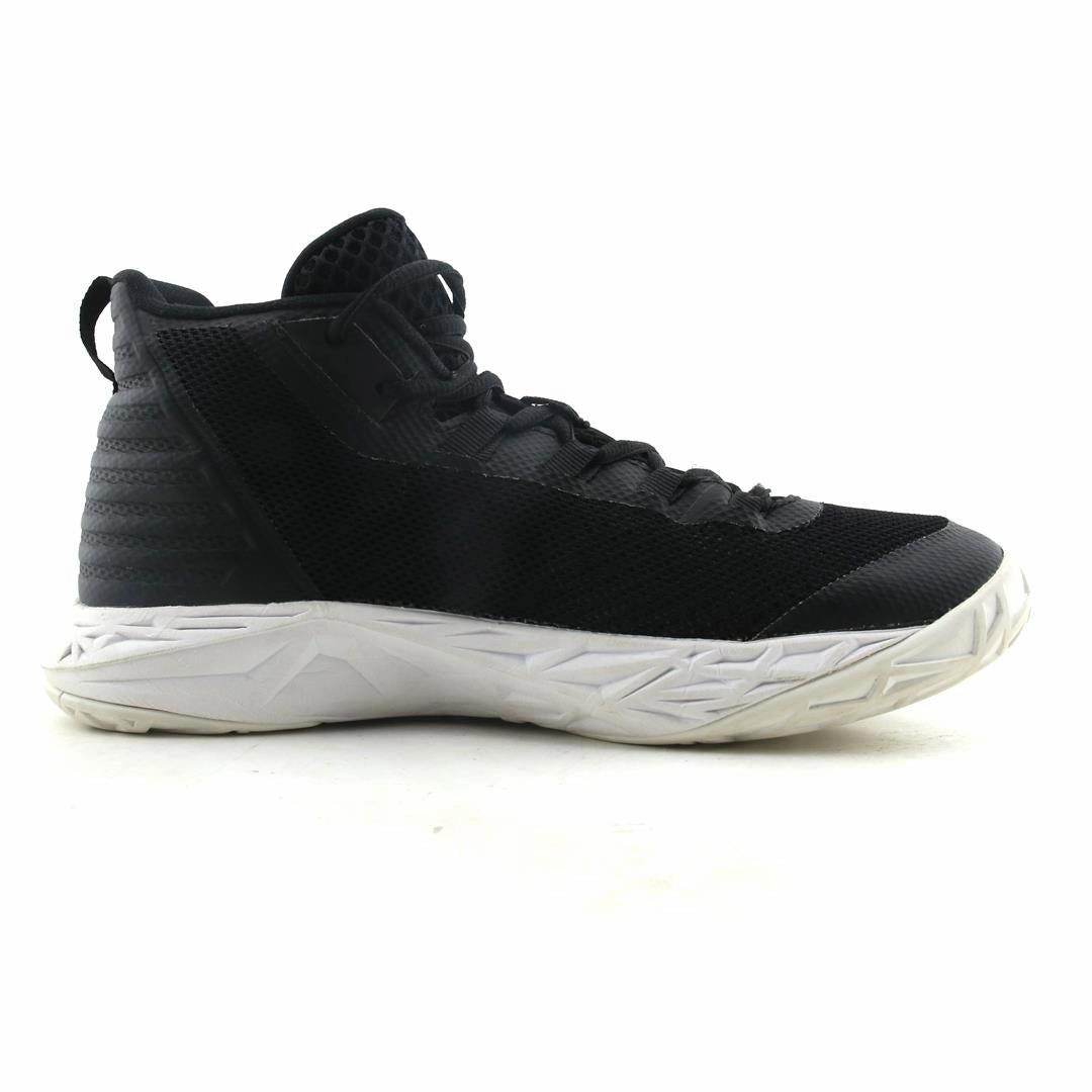 UNDER ARMOUR JET MID Under Armour trainer close-ups