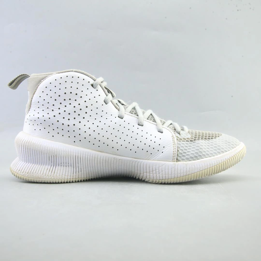 UNDER ARMOUR JET Under Armour sport shoe shots