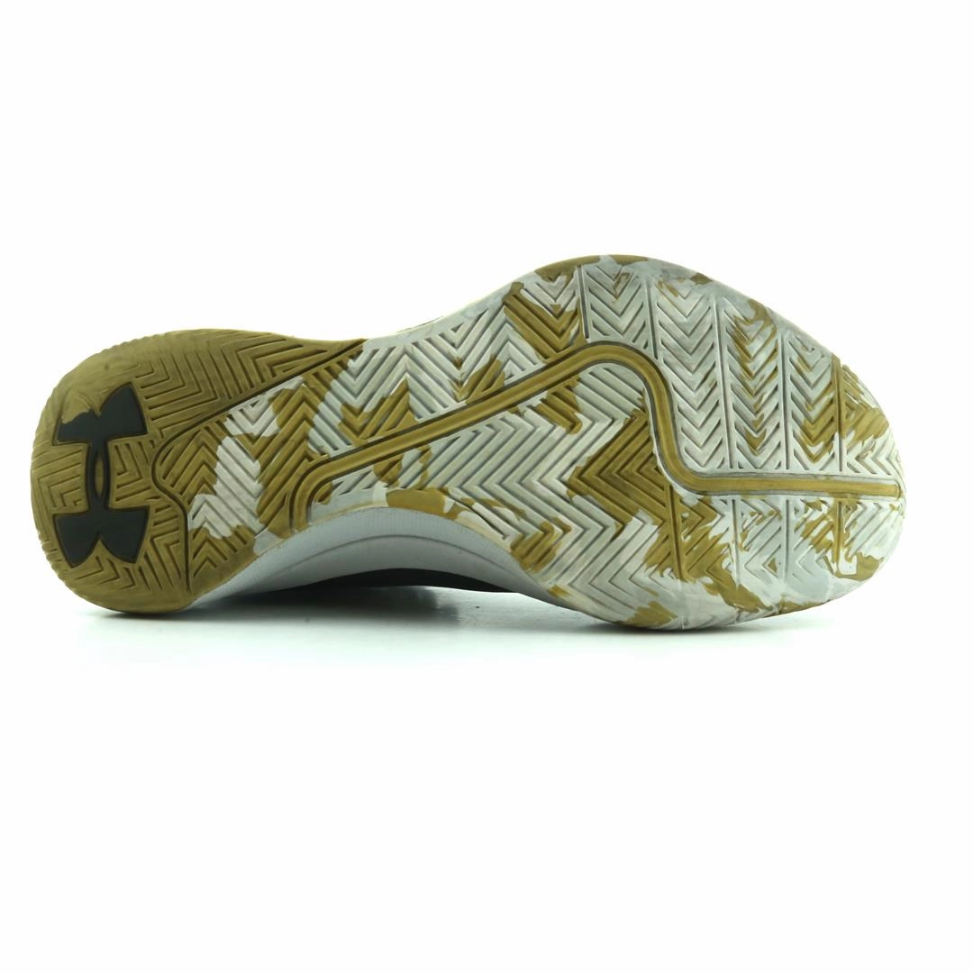 UNDER ARMOUR JET Under Armour trainer close-ups