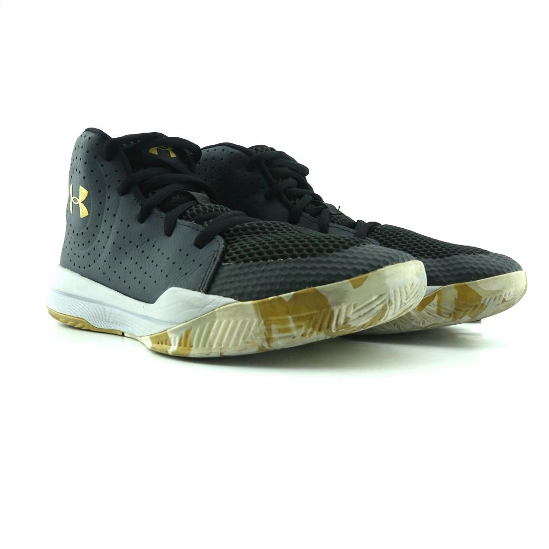 UNDER ARMOUR JET Under Armour trainer close-ups
