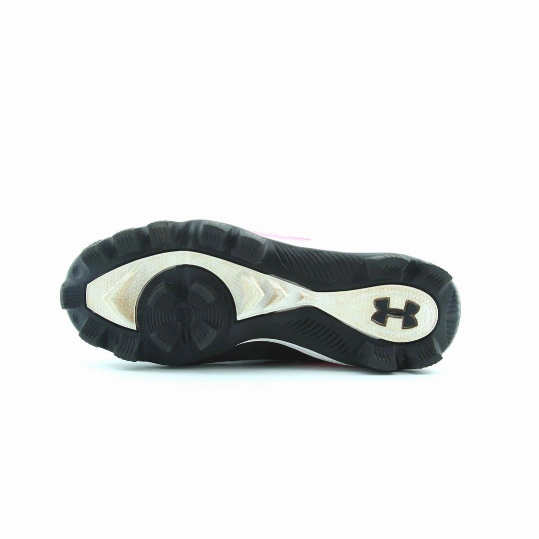 UNDER ARMOUR LEADOFF LOW RM JR Under Armour sport shoe shots