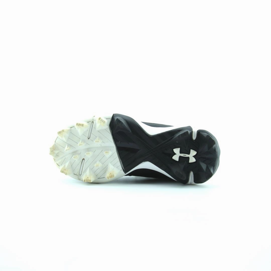 UNDER ARMOUR LEADOFF LOW RM JR Under Armour sport shoe shots