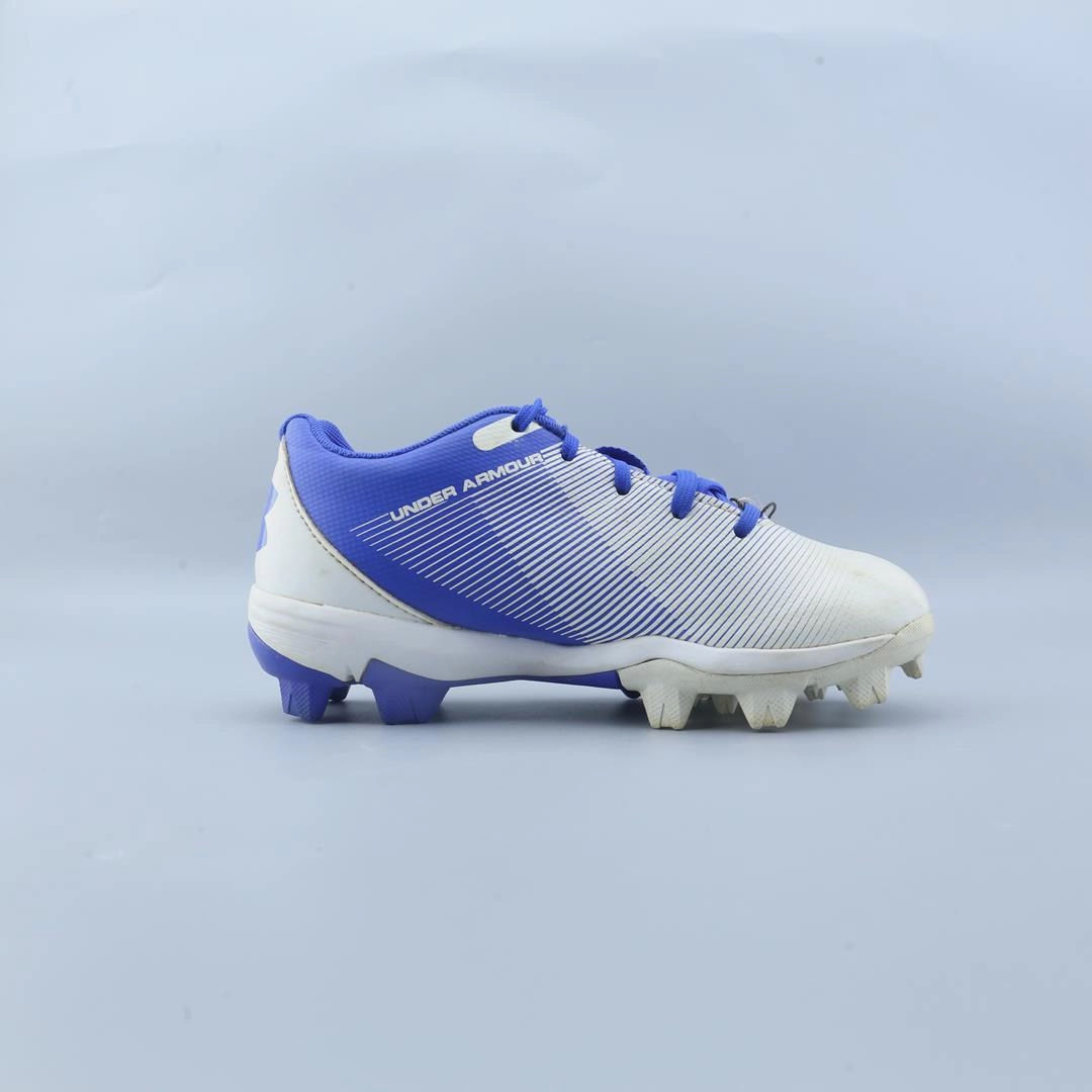 UNDER ARMOUR LEADOFF LOW RM Under Armour sport shoe shots