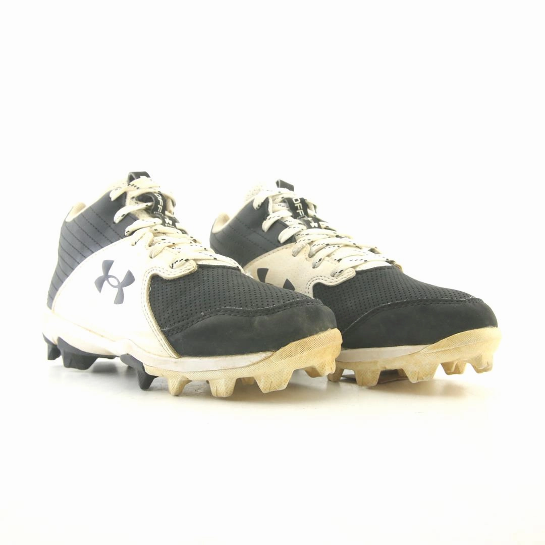 UNDER ARMOUR LEADOFF MID Under Armour sport shoe shots