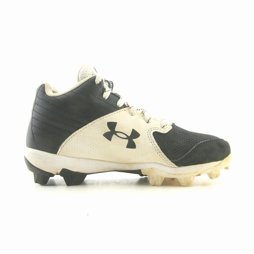 UNDER ARMOUR LEADOFF MID Under Armour sport shoe shots