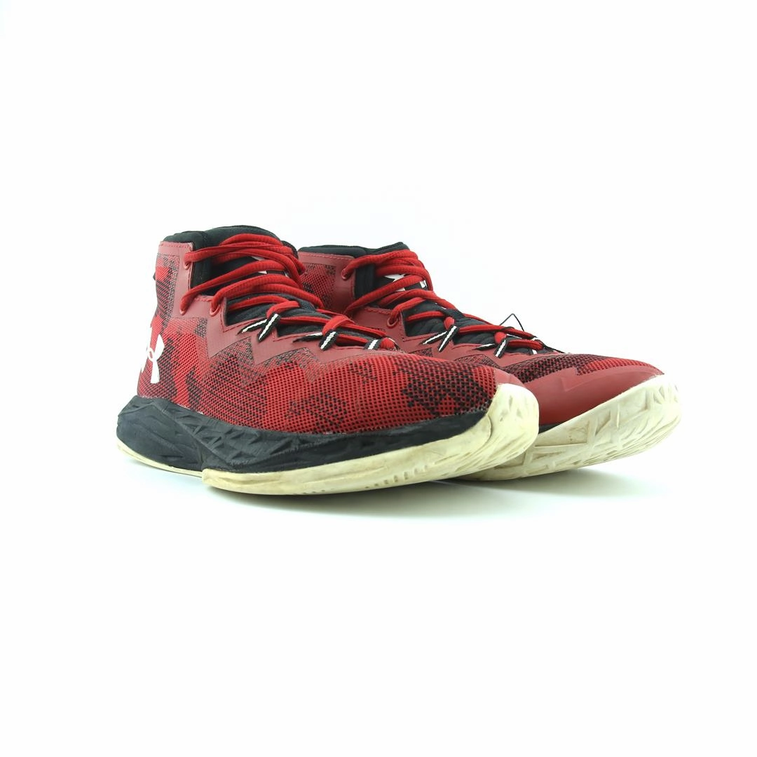 UNDER ARMOUR LIGHTNING 4 Under Armour sport shoe shots