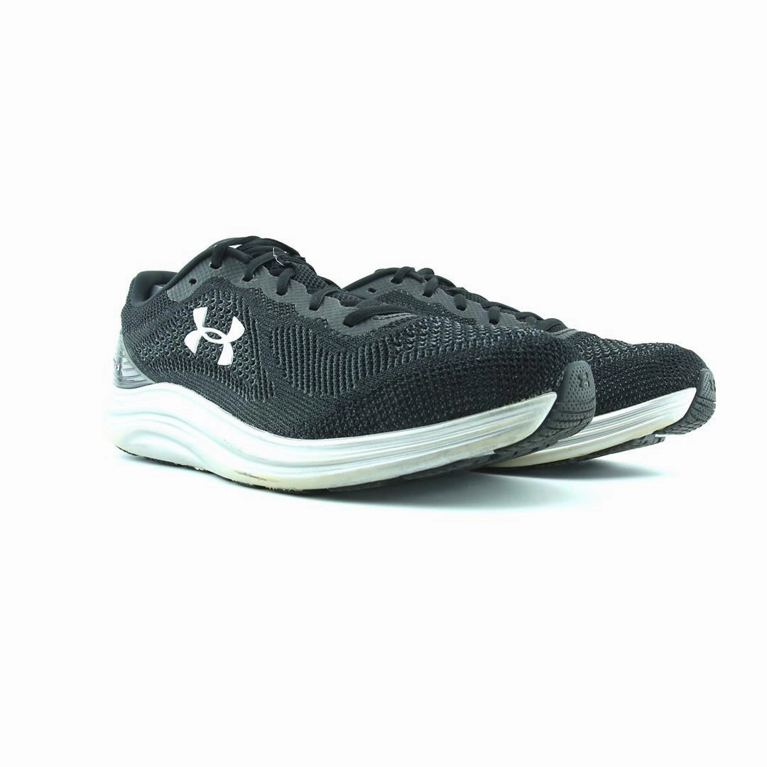 UNDER ARMOUR LIQUIFY LOW TOPS Under Armour sport shoe shots