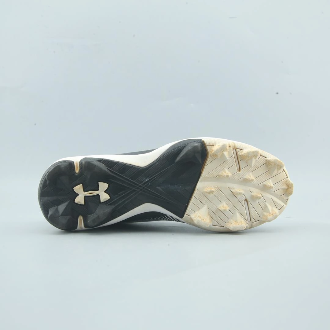 UNDER ARMOUR LOADOFF  LOW RM JR Under Armour sport shoe shots