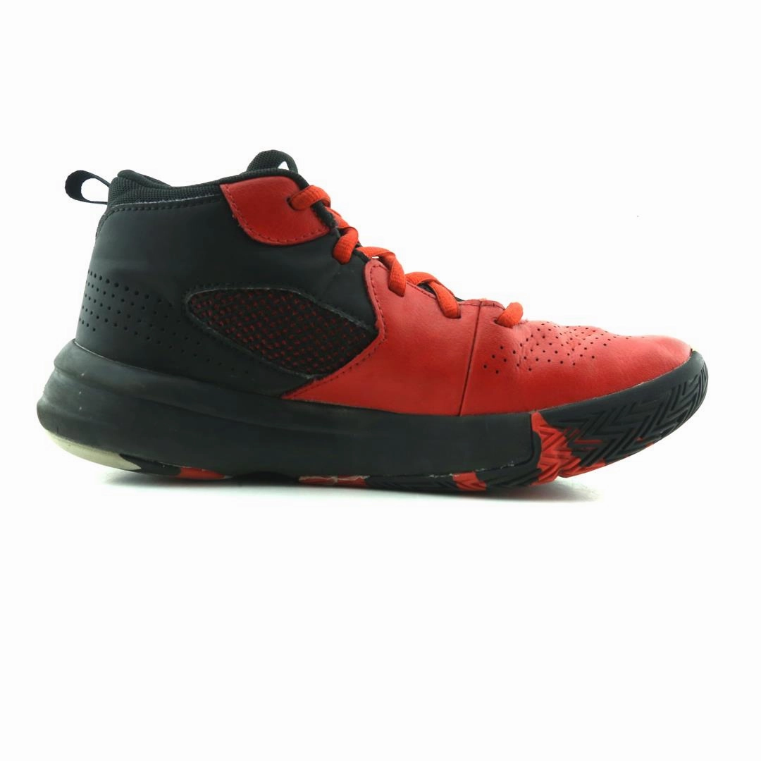 UNDER ARMOUR  LOCKDOWN 5 Under Armour sport shoe shots