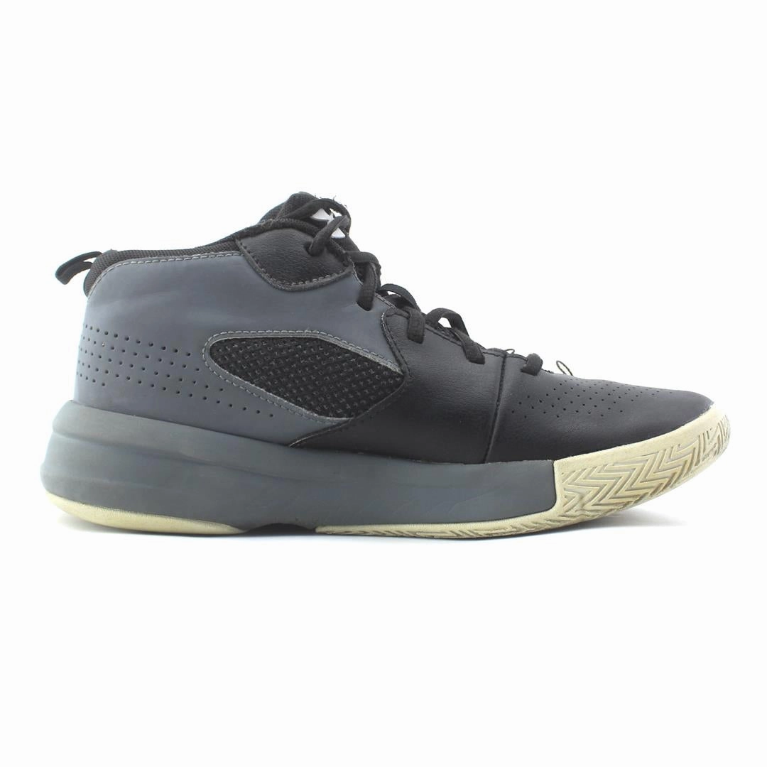 UNDER ARMOUR LOCKDOWN 5 Under Armour trainer close-ups
