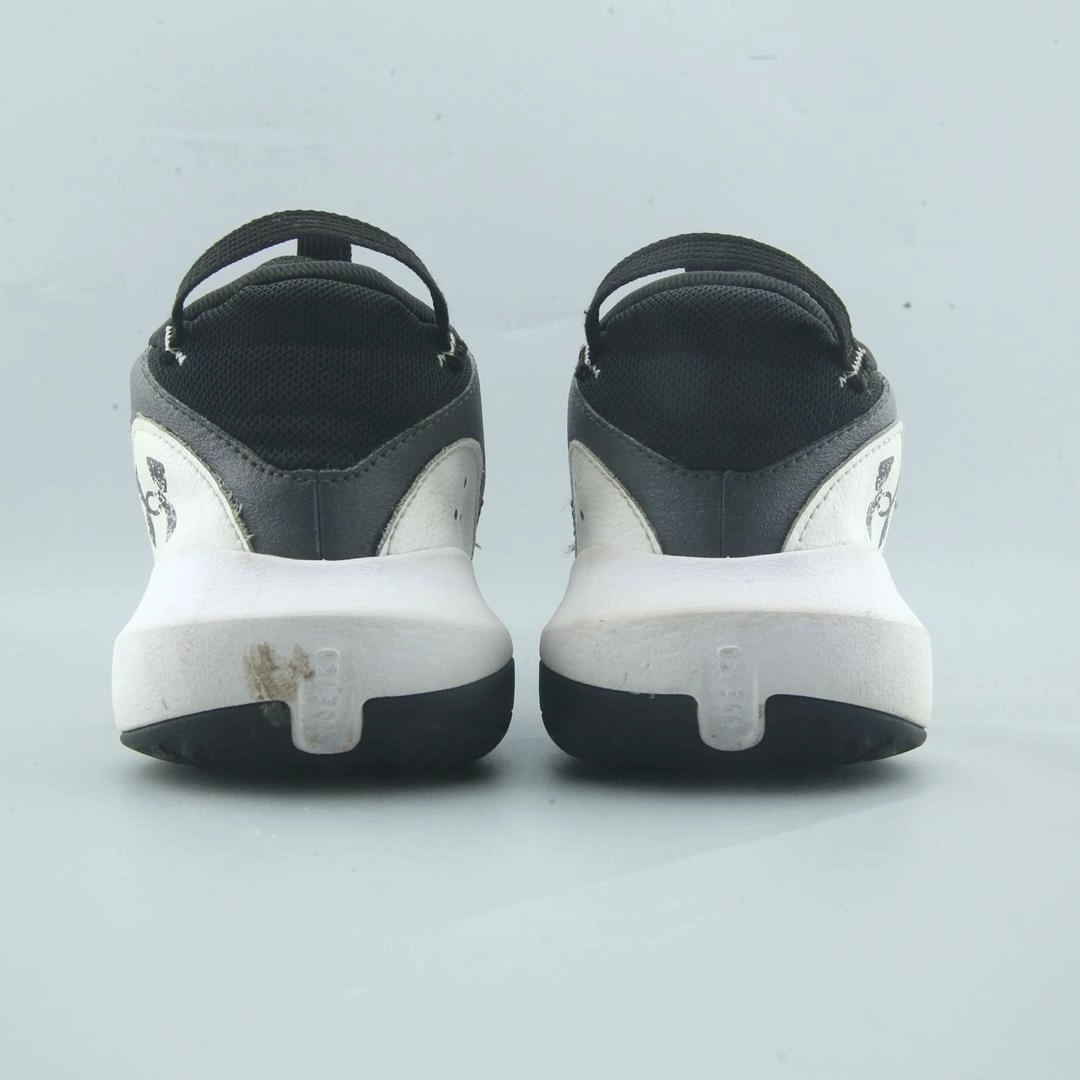 UNDER ARMOUR  LOCKDOWN 6 Under Armour sport shoe shots