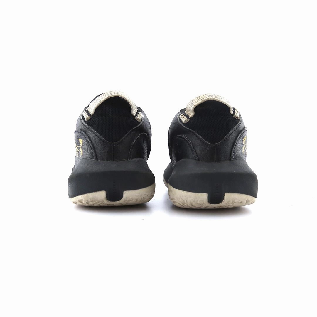 UNDER ARMOUR  LOCKDOWN 6 Under Armour trainer close-ups