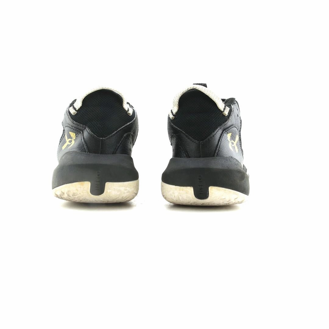 UNDER ARMOUR LOCKDOWN 6 Under Armour trainer close-ups
