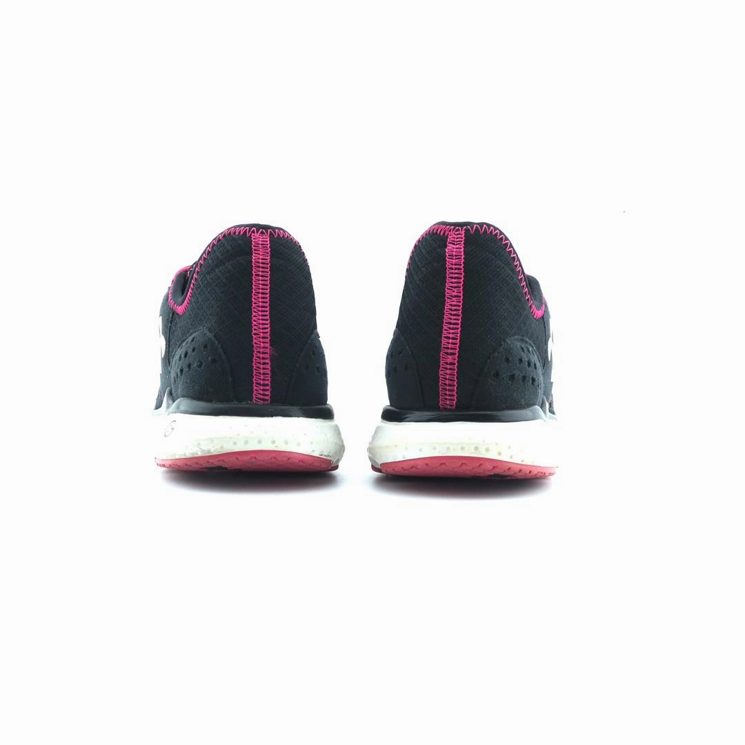 UNDER ARMOUR MICRO G 4D Under Armour sport shoe shots