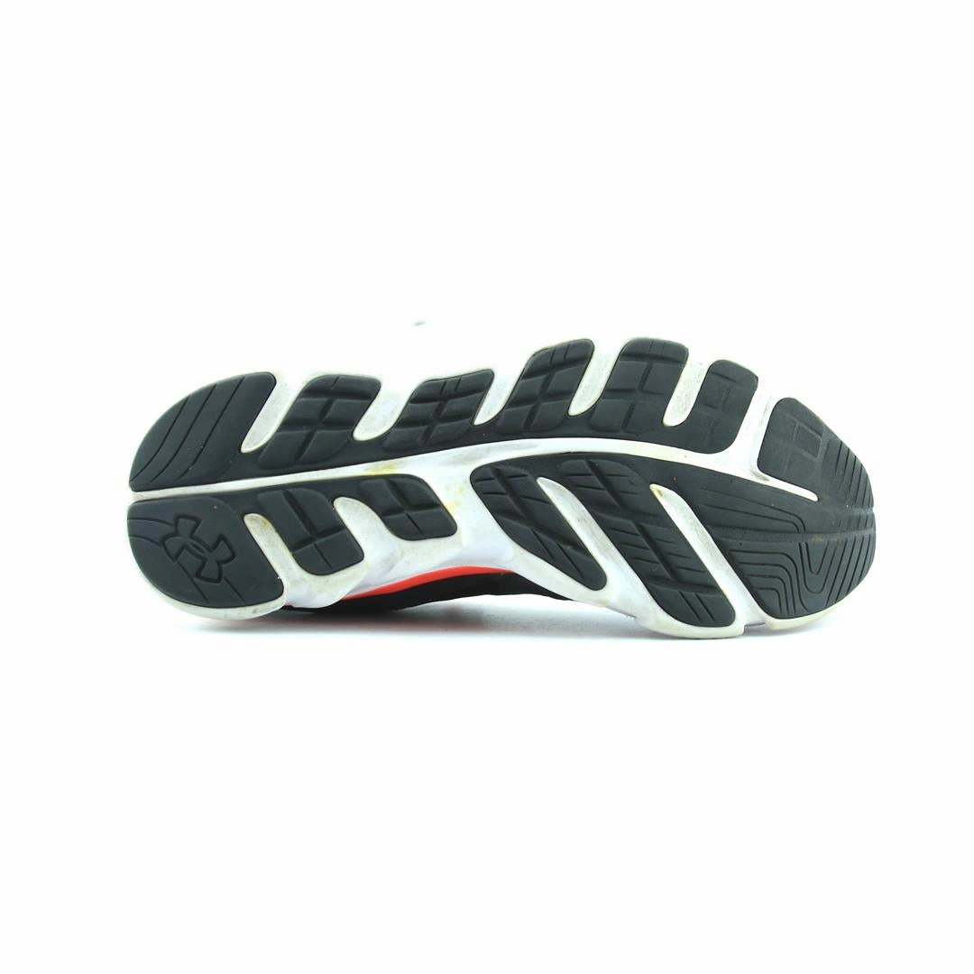 UNDER ARMOUR MICRO G ASSERT 5 Under Armour sport shoe shots