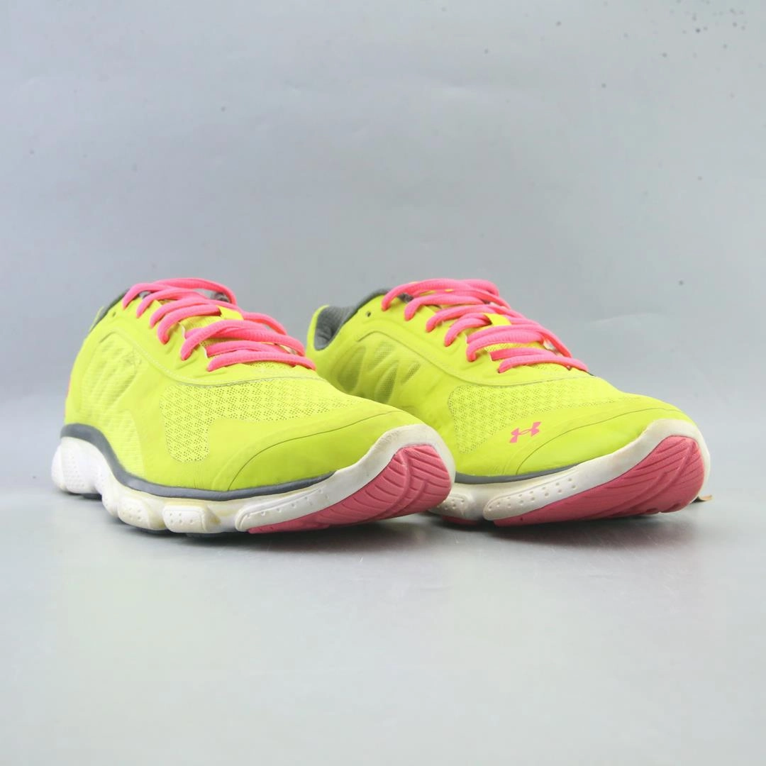 UNDER ARMOUR  MICRO G SKULPT Under Armour sport shoe shots